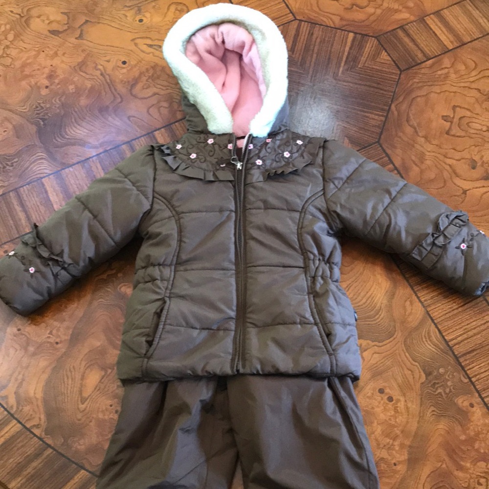 2 for $30 Snowsuit Girls 24M Brown/Pink EUC